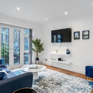 Apartment Chic 3 Bed Near Bridge With Balcony, London